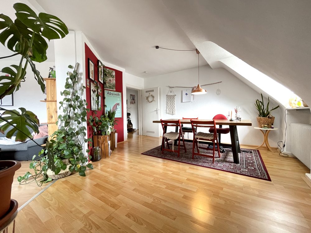 Immobilienangebot - Düsseldorf - Alle - Helle Dachgeschoss-Altbau-Wohnung im Trendviertel Pempelfort