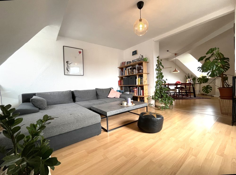 Immobilienangebot - Düsseldorf - Alle - Helle Dachgeschoss-Altbau-Wohnung im Trendviertel Pempelfort