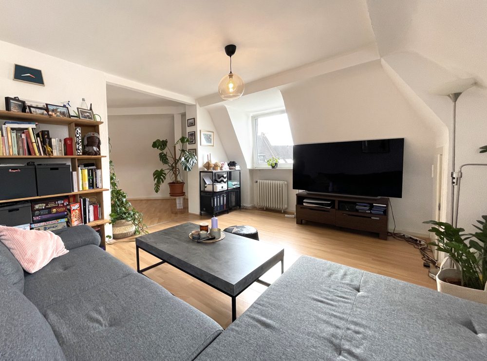 Immobilienangebot - Düsseldorf - Alle - Helle Dachgeschoss-Altbau-Wohnung im Trendviertel Pempelfort