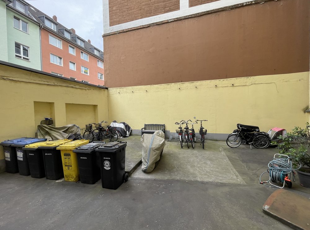Immobilienangebot - Düsseldorf - Alle - Helle Dachgeschoss-Altbau-Wohnung im Trendviertel Pempelfort