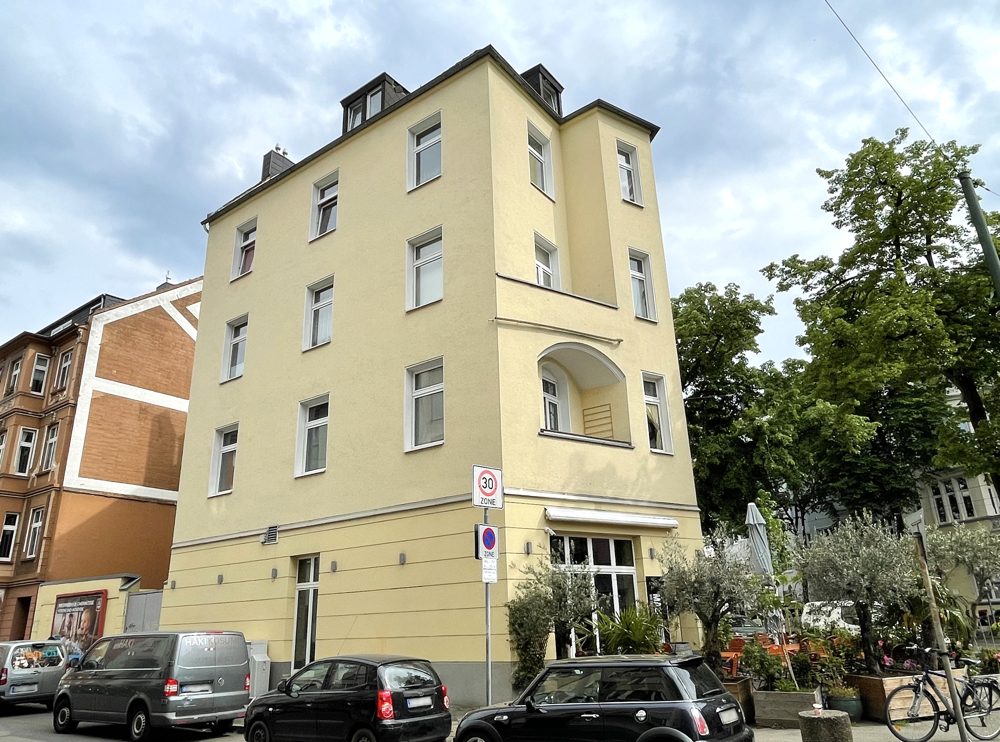 Immobilienangebot - Düsseldorf - Alle - Helle Dachgeschoss-Altbau-Wohnung im Trendviertel Pempelfort