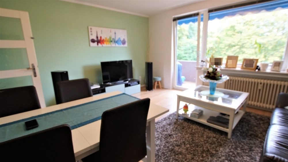 Immobilienangebot - Düsseldorf - Alle - Gepflegte 3-Zimmerwohnung mit Balkon und Stellplatz in guter Lage von Eller