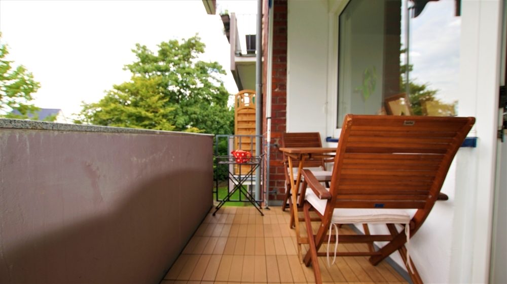 Immobilienangebot - Düsseldorf - Alle - Gepflegte 3-Zimmerwohnung mit Balkon und Stellplatz in guter Lage von Eller