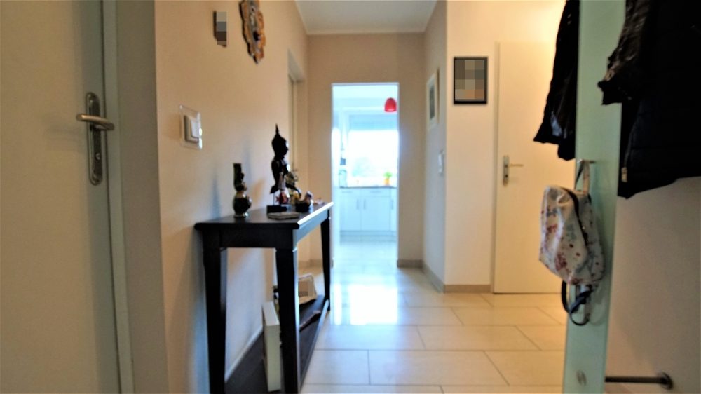 Immobilienangebot - Düsseldorf - Alle - Gepflegte 3-Zimmerwohnung mit Balkon und Stellplatz in guter Lage von Eller