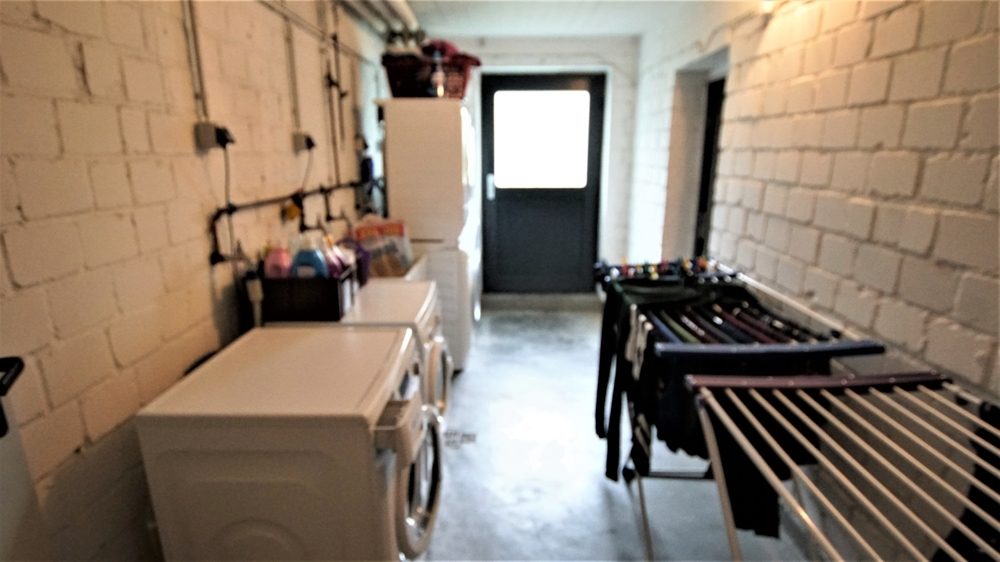 Immobilienangebot - Düsseldorf - Alle - Gepflegte 3-Zimmerwohnung mit Balkon und Stellplatz in guter Lage von Eller