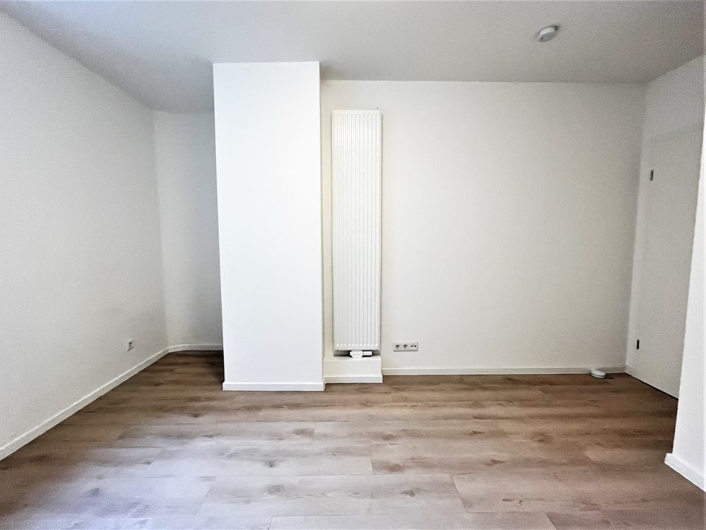 Immobilienangebot - Düsseldorf / Friedrichstadt - Alle - Friedrichstadt: Erstbezug nach Kernsanierung: Moderne 2,5-Zimmerwohnung in bester Lage!