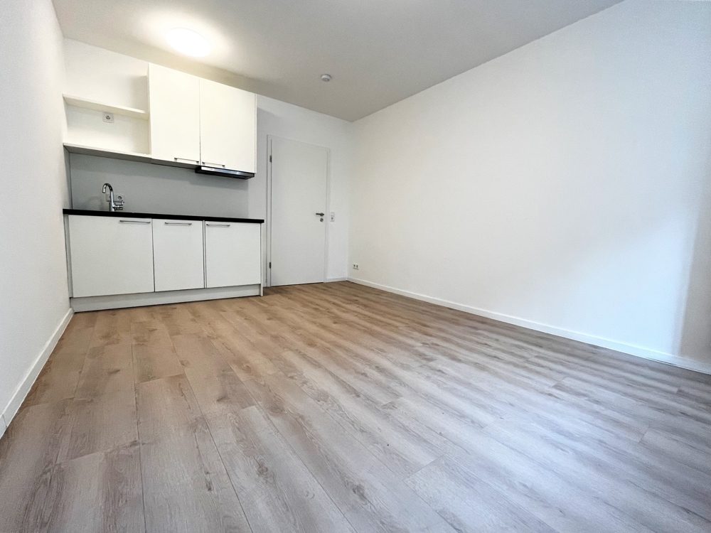 Immobilienangebot - Düsseldorf / Friedrichstadt - Alle - Friedrichstadt: Erstbezug nach Kernsanierung: Moderne 2,5-Zimmerwohnung in bester Lage!