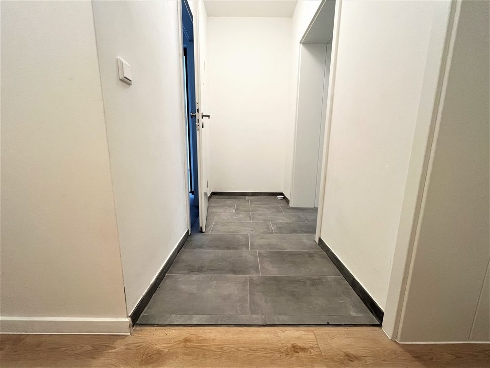 Immobilienangebot - Düsseldorf / Friedrichstadt - Alle - Friedrichstadt: Erstbezug nach Kernsanierung: Moderne 2,5-Zimmerwohnung in bester Lage!