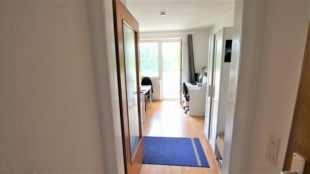 Immobilienangebot - Düsseldorf / Rath - Alle - Rath: vermietetes ca. 25m² großes Apartment  mit West-Balkon im 3.OG