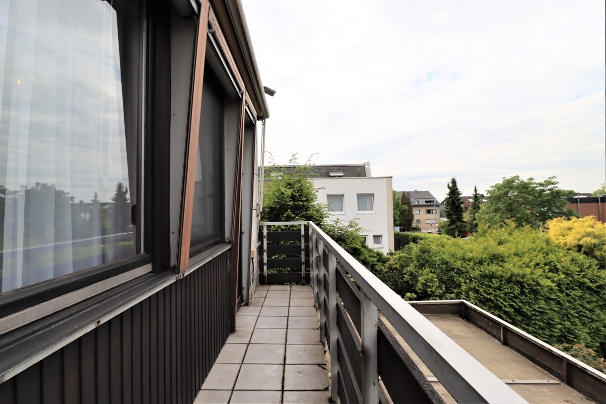 Immobilienangebot - Erkrath - Alle - Unterfeldhaus: gepflegtes Reihenendhaus mit Südwest Garten, Garage und Sauna in ruhiger Lage