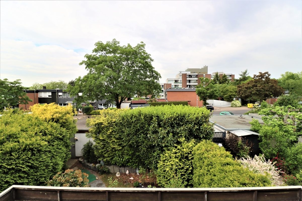 Immobilienangebot - Erkrath - Alle - Unterfeldhaus: gepflegtes Reihenendhaus mit Südwest Garten, Garage und Sauna in ruhiger Lage