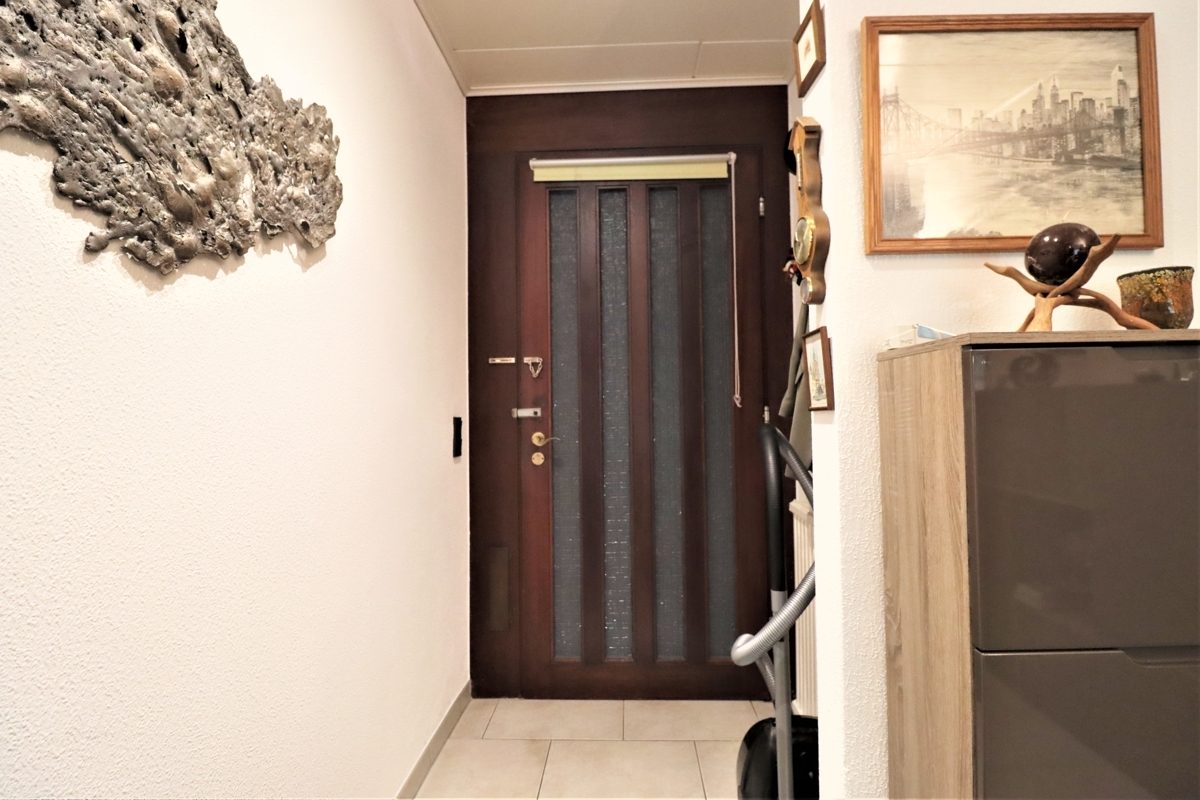 Immobilienangebot - Erkrath - Alle - Unterfeldhaus: gepflegtes Reihenendhaus mit Südwest Garten, Garage und Sauna in ruhiger Lage