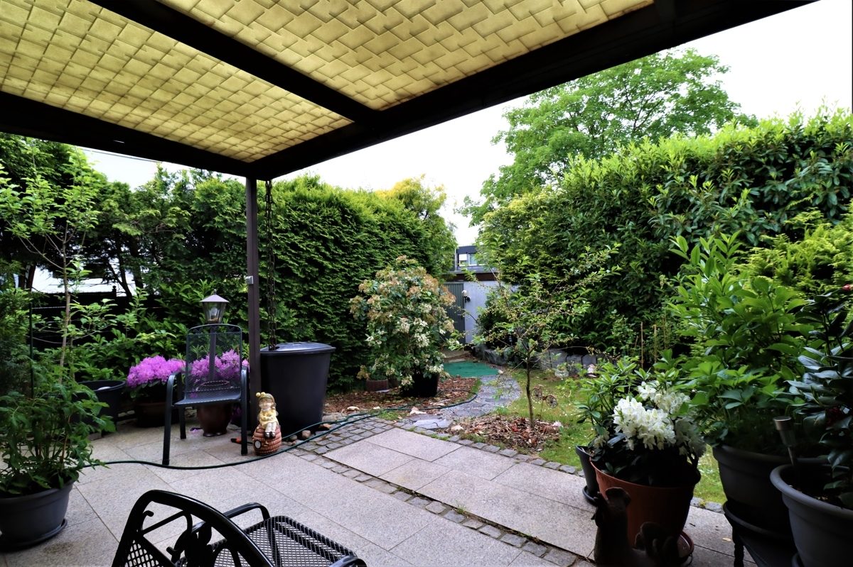 Immobilienangebot - Erkrath - Alle - Unterfeldhaus: gepflegtes Reihenendhaus mit Südwest Garten, Garage und Sauna in ruhiger Lage