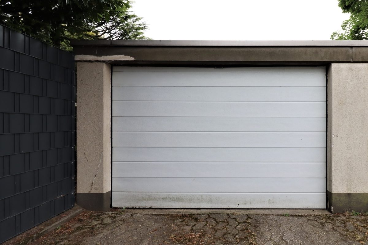 Immobilienangebot - Erkrath - Alle - Unterfeldhaus: gepflegtes Reihenendhaus mit Südwest Garten, Garage und Sauna in ruhiger Lage