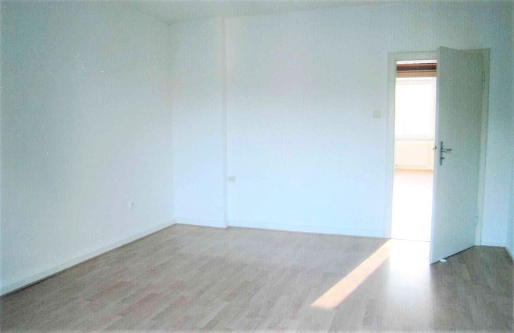 Immobilienangebot - Düsseldorf - Alle - freistehende 2-Zimmerwohnung mit Balkon in Pempelfort/Derendorf