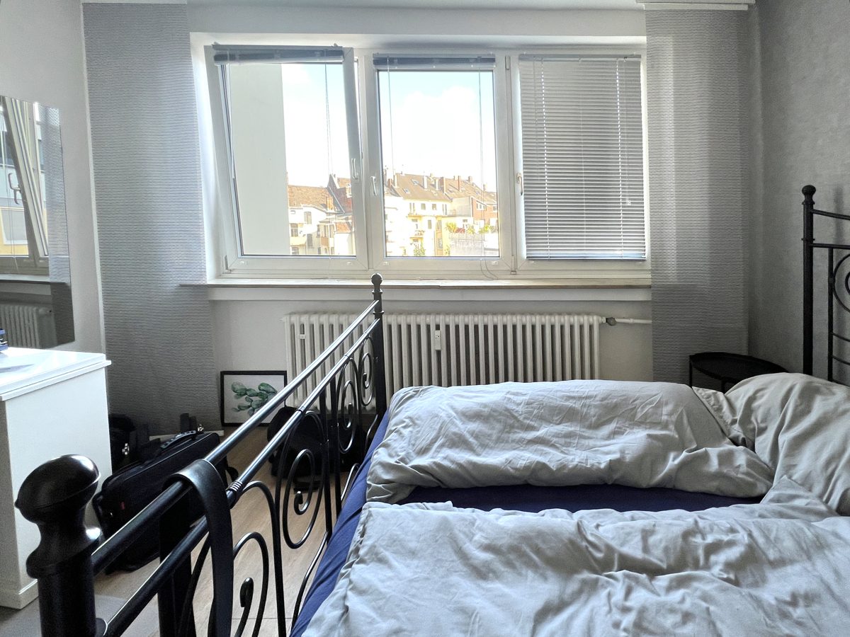 Immobilienangebot - Düsseldorf - Alle - Bilk: helle 2-Zimmerwohnung mit Balkon in ruhiger Lage