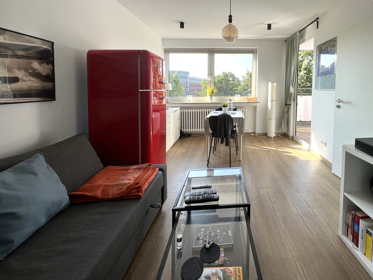 Immobilienangebot - Düsseldorf - Alle - Bilk: helle 2-Zimmerwohnung mit Balkon in ruhiger Lage