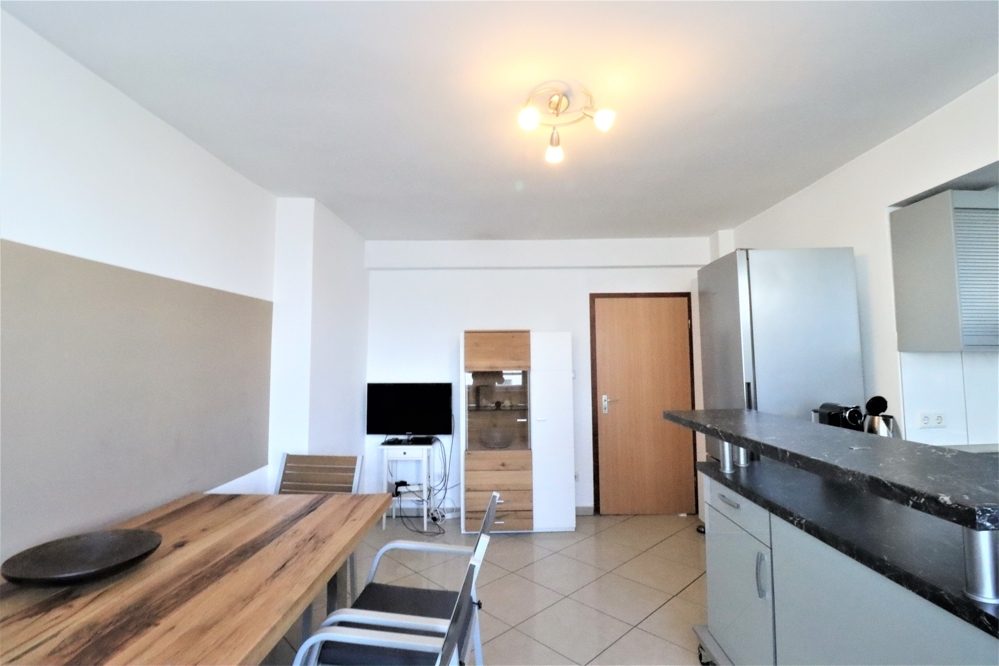 Immobilienangebot - Düsseldorf - Alle - Stadtmitte: moderne 2- Zimmerwohnung mit EBK und 2 Balkonen in zentraler Lage