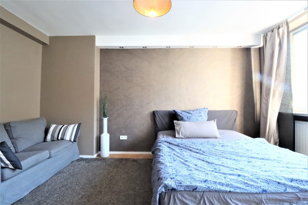 Immobilienangebot - Düsseldorf - Alle - Stadtmitte: moderne 2- Zimmerwohnung mit EBK und 2 Balkonen in zentraler Lage