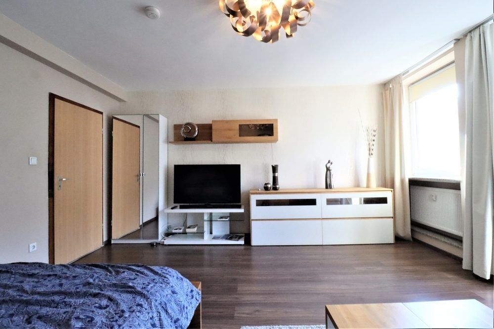 Immobilienangebot - Düsseldorf - Alle - Stadtmitte: moderne 2- Zimmerwohnung mit EBK und 2 Balkonen in zentraler Lage