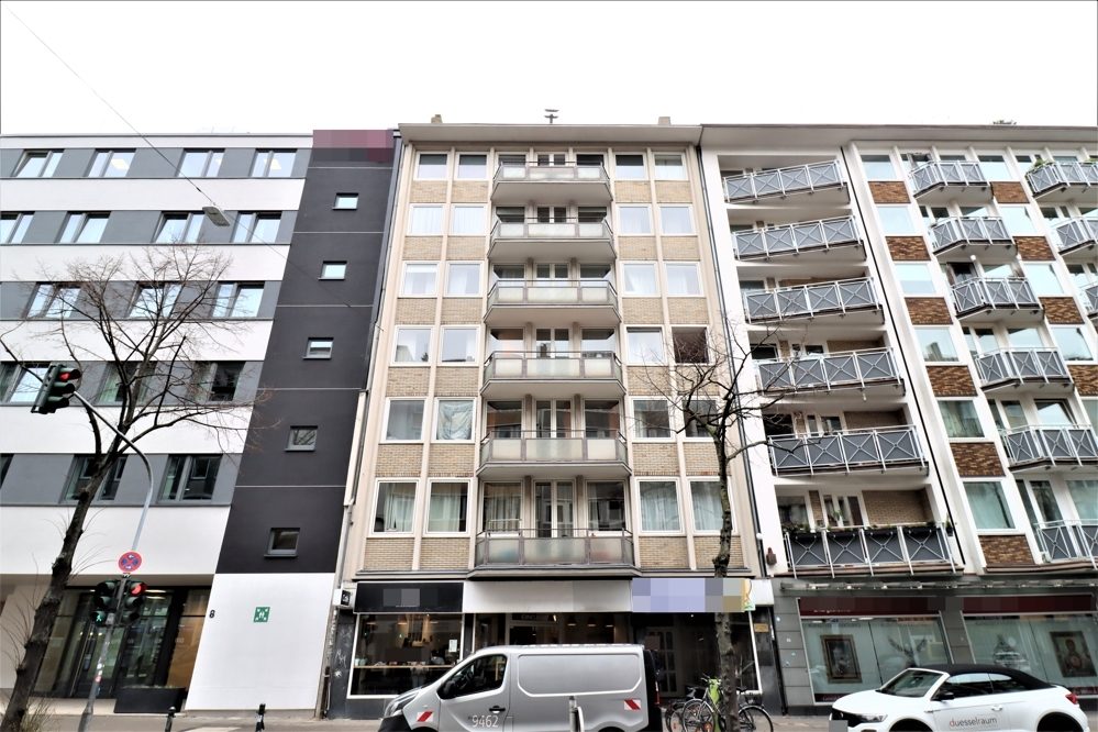 Immobilienangebot - Düsseldorf - Alle - Stadtmitte: moderne 2- Zimmerwohnung mit EBK und 2 Balkonen in zentraler Lage