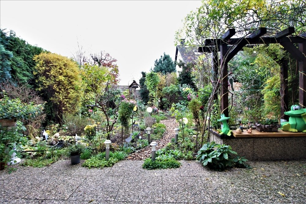 Immobilienangebot - Erkrath / Unterfeldhaus - Alle - Unterfeldhaus: sehr gepflegtes Reihenendhaus mit Terrasse, Süd-Garten und Garage in ruhiger Lage