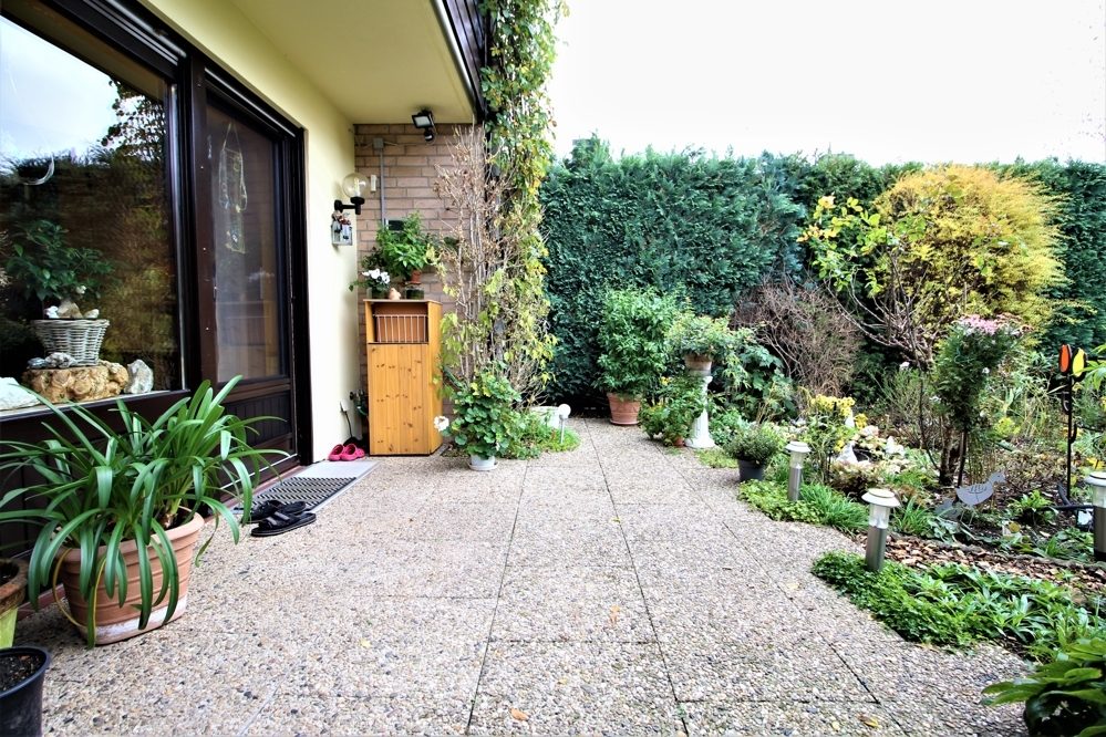 Immobilienangebot - Erkrath / Unterfeldhaus - Alle - Unterfeldhaus: sehr gepflegtes Reihenendhaus mit Terrasse, Süd-Garten und Garage in ruhiger Lage