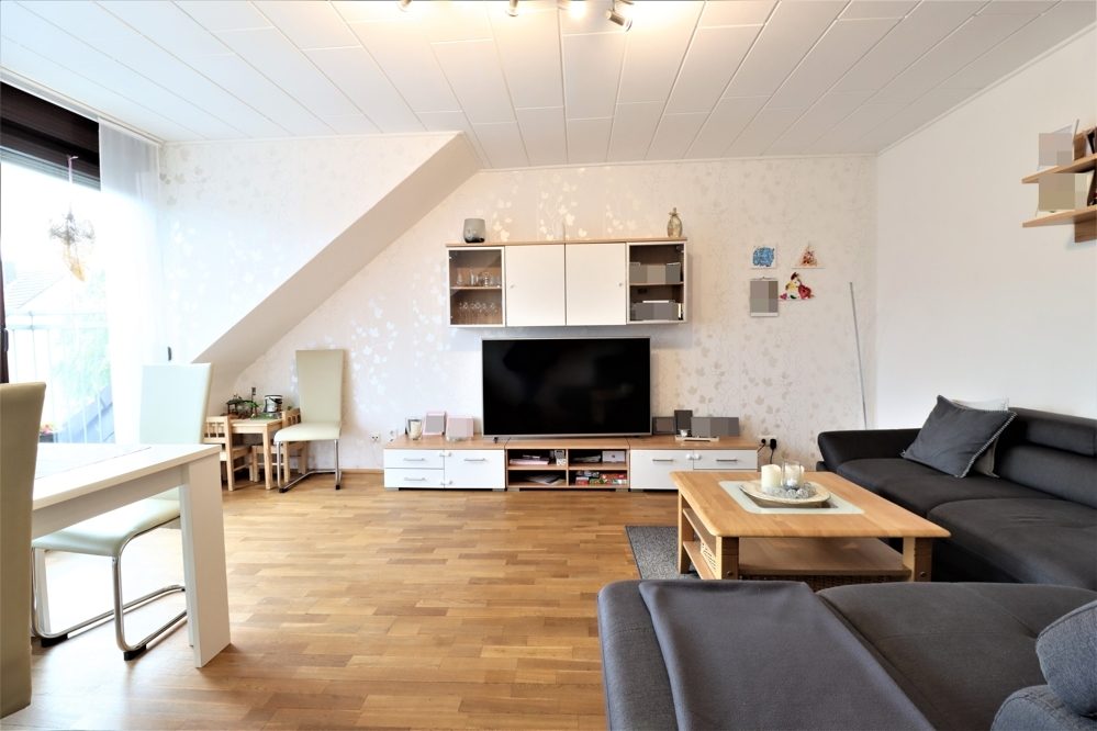 Immobilienangebot - Dormagen / Feste Zons - Alle - Zons: gepflegte 3-Zimmerwohnung mit PKW-Stellplatz und Balkon in ruhiger Lage und Rheinnähe
