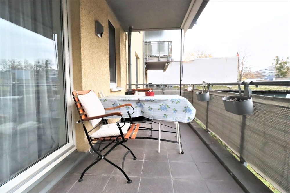 Immobilienangebot - Düsseldorf / Holthausen - Alle - Holthausen: gut geschnittene 2-Zimmerwohnung mit Balkon und TG-Stellplatz in guter Lage