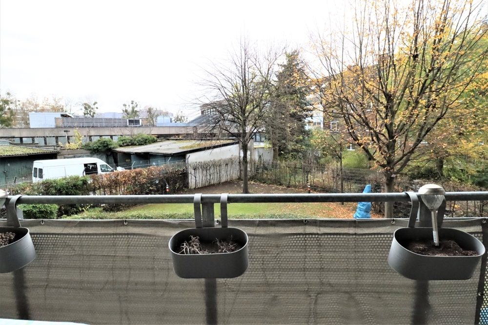 Immobilienangebot - Düsseldorf / Holthausen - Alle - Holthausen: gut geschnittene 2-Zimmerwohnung mit Balkon und TG-Stellplatz in guter Lage