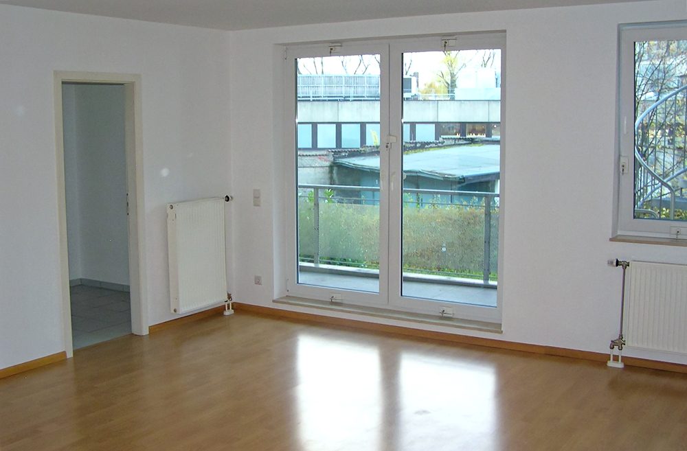 Immobilienangebot - Düsseldorf / Holthausen - Alle - Holthausen: gut geschnittene 2-Zimmerwohnung mit Balkon und TG-Stellplatz in guter Lage