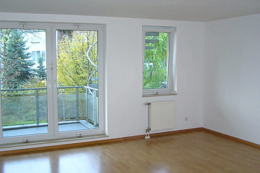 Immobilienangebot - Düsseldorf / Holthausen - Alle - Holthausen: gut geschnittene 2-Zimmerwohnung mit Balkon und TG-Stellplatz in guter Lage