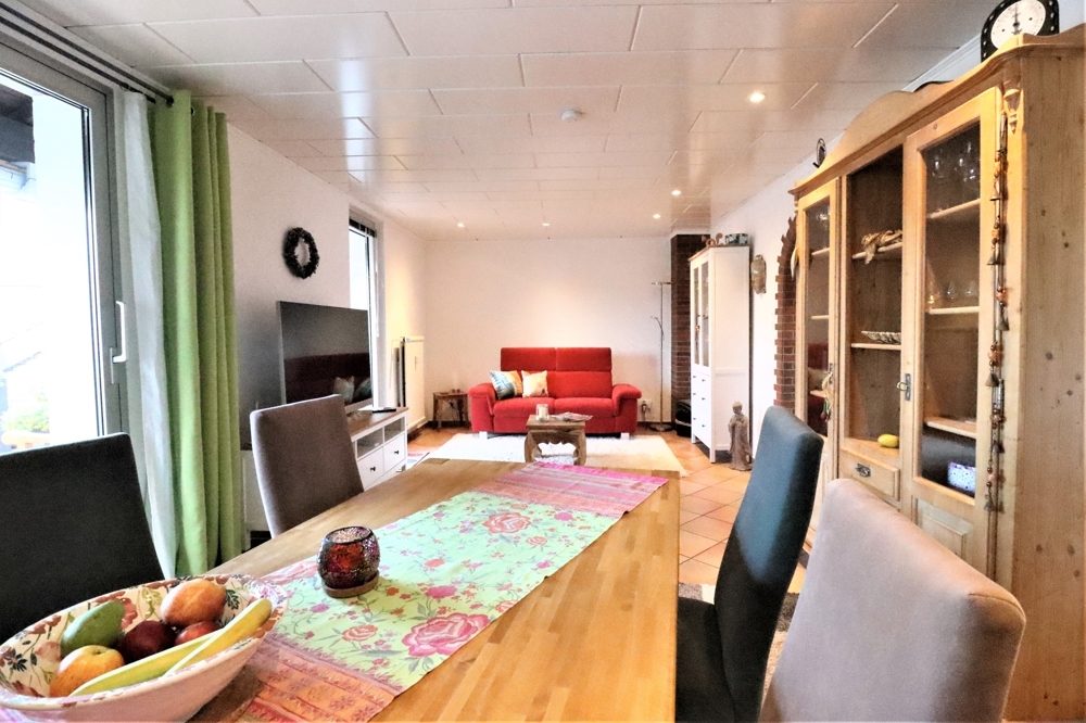 Immobilienangebot - Kaarst / Holzbüttgen - Alle - Holzbüttgen: großzügiges Zweifamilienhaus mit 2 Garagen, Terrasse und großem Garten in ruhiger Lage