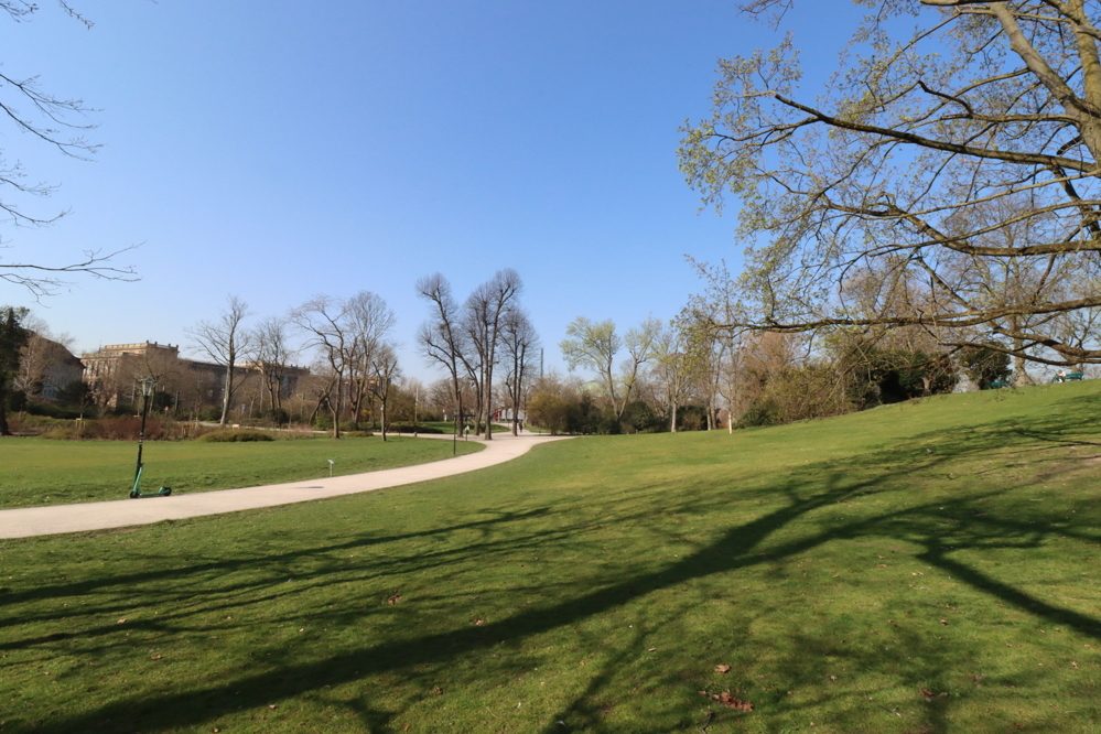 Immobilienangebot - Düsseldorf / Pempelfort - Alle - Pempelfort: Attraktives Wohn- und Geschäftshaus mit 1 Gewerbe- und 12 Wohneinheiten in bester Lage!