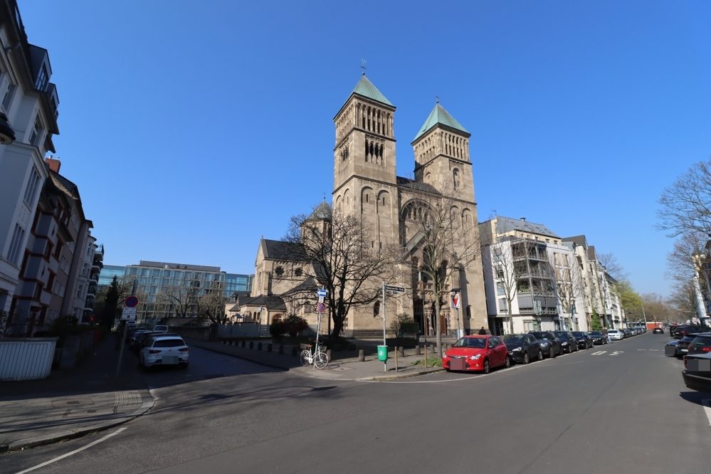 Immobilienangebot - Düsseldorf / Pempelfort - Alle - Pempelfort: Attraktives Wohn- und Geschäftshaus mit 1 Gewerbe- und 12 Wohneinheiten in bester Lage!
