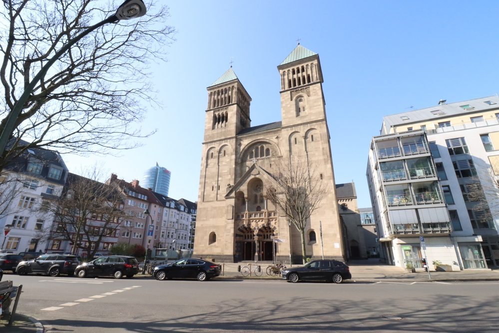 Immobilienangebot - Düsseldorf / Pempelfort - Alle - Pempelfort: Attraktives Wohn- und Geschäftshaus mit 1 Gewerbe- und 12 Wohneinheiten in bester Lage!