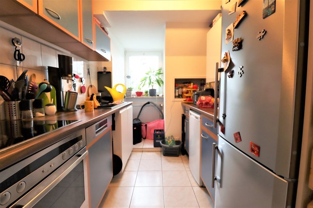 Immobilienangebot - Düsseldorf / Heerdt - Alle - Heerdt: vermietete und gut geschnittene 3-Zimmerwohnung in guter Lage