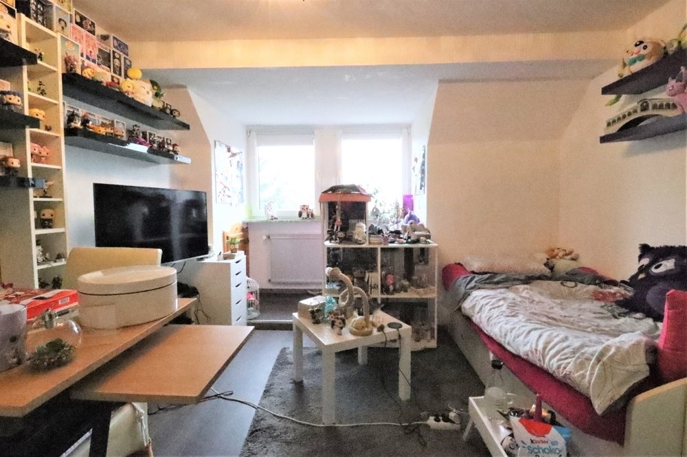Immobilienangebot - Düsseldorf / Heerdt - Alle - Heerdt: vermietete und gut geschnittene 3-Zimmerwohnung in guter Lage