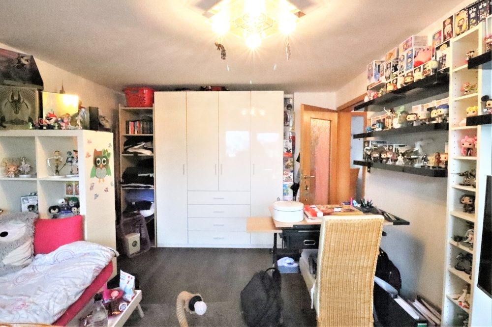 Immobilienangebot - Düsseldorf / Heerdt - Alle - Heerdt: vermietete und gut geschnittene 3-Zimmerwohnung in guter Lage