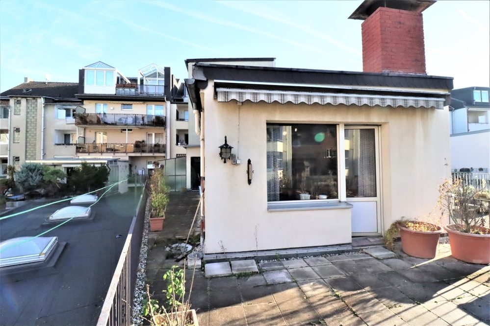 Immobilienangebot - Düsseldorf - Alle - Oberbilk: gepflegtes Wohn-Geschäftshaus mit einer Gewerbe- und 7 Wohneinheiten in zentraler Lage
