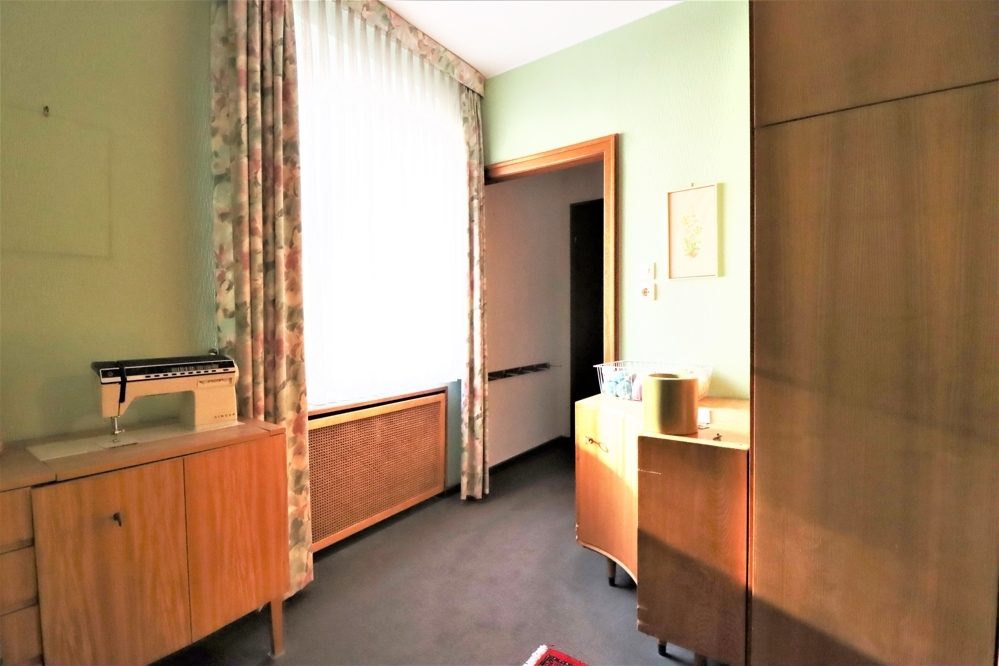 Immobilienangebot - Düsseldorf - Alle - Oberbilk: gepflegtes Wohn-Geschäftshaus mit einer Gewerbe- und 7 Wohneinheiten in zentraler Lage