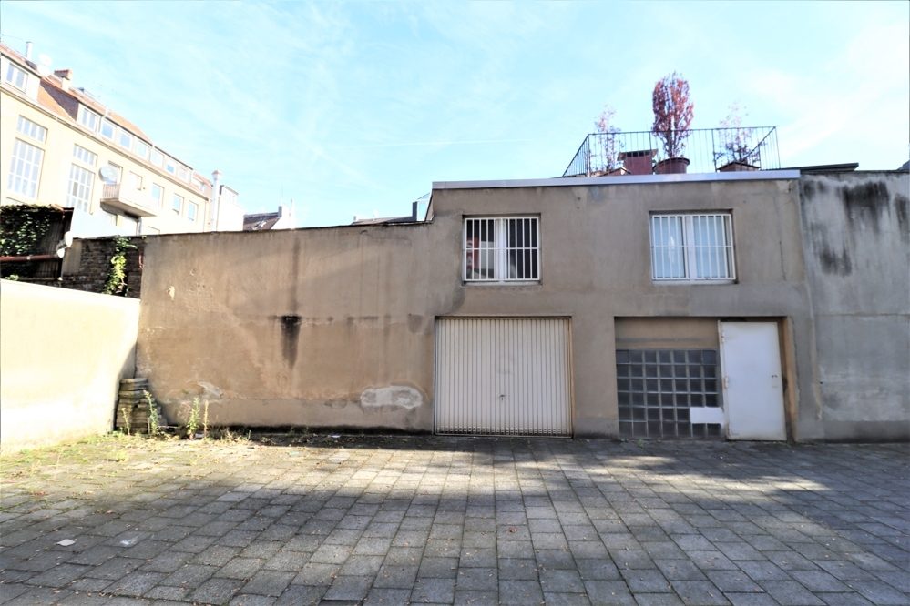 Immobilienangebot - Düsseldorf - Alle - Oberbilk: gepflegtes Wohn-Geschäftshaus mit einer Gewerbe- und 7 Wohneinheiten in zentraler Lage
