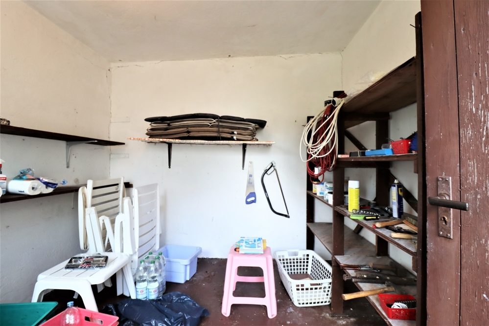 Immobilienangebot - Düsseldorf / Eller - Alle - Eller: großzügig geschnittene Doppelhaushälfte mit großem Garten und Garage in ruhiger Lage