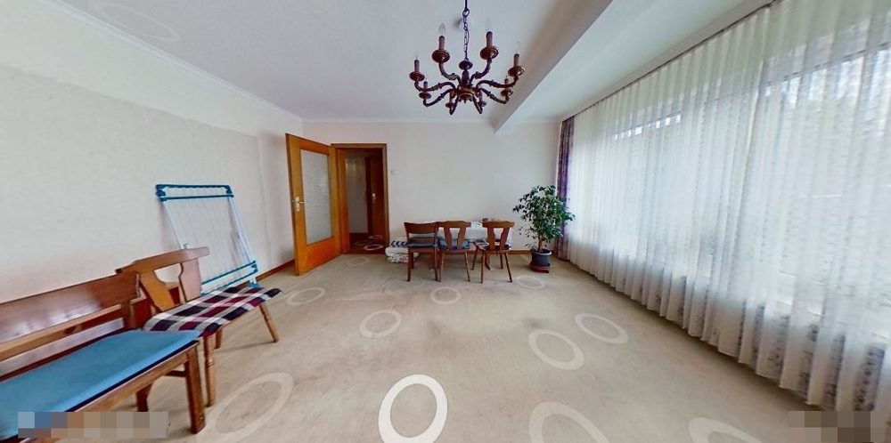 Immobilienangebot - Düsseldorf / Eller - Alle - Eller: großzügig geschnittene Doppelhaushälfte mit großem Garten und Garage in ruhiger Lage