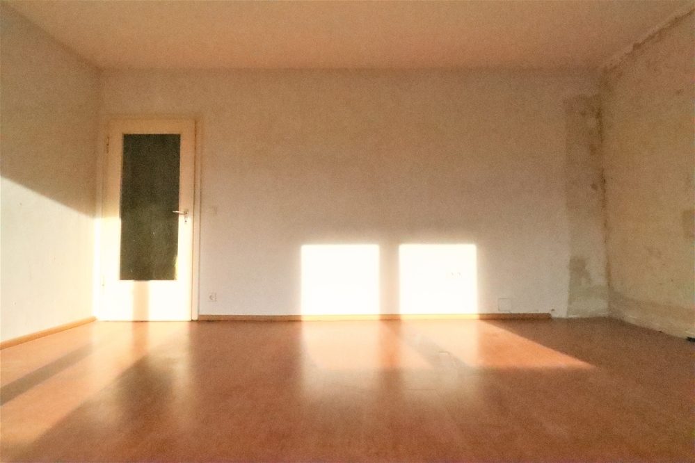 Immobilienangebot - Düsseldorf - Alle - leerstehende ca. 54 m² große 2 Zimmerwohnung mit Balkon in guter Lage in Unterrath