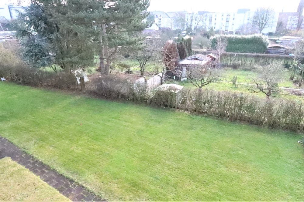 Immobilienangebot - Düsseldorf - Alle - leerstehende ca. 54 m² große 2 Zimmerwohnung mit Balkon in guter Lage in Unterrath