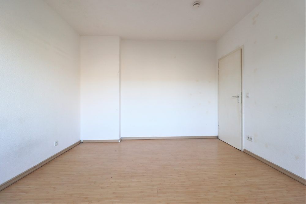 Immobilienangebot - Düsseldorf - Alle - leerstehende ca. 54 m² große 2 Zimmerwohnung mit Balkon in guter Lage in Unterrath