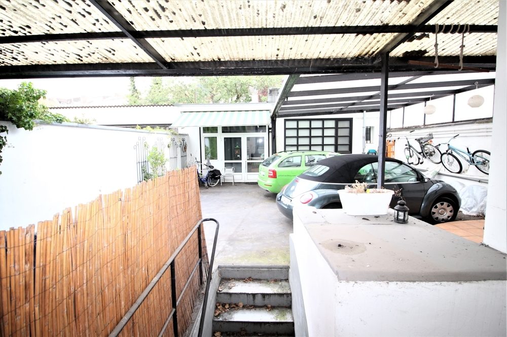 Immobilienangebot - Düsseldorf - Alle - Unterbilk: gepflegte ca. 68m² große 3 Zimmer im EG mit Stellplatz und Terrasse in begehrter Lage
