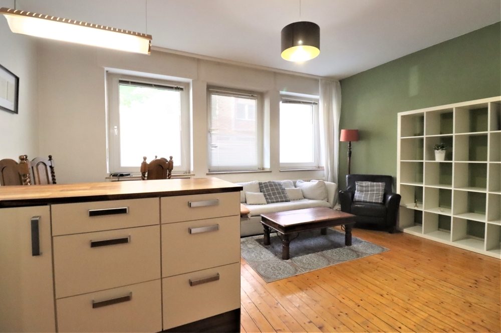 Immobilienangebot - Düsseldorf - Alle - Unterbilk: gepflegte ca. 68m² große 3 Zimmer im EG mit Stellplatz und Terrasse in begehrter Lage