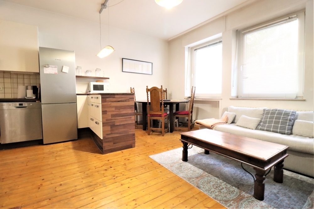 Immobilienangebot - Düsseldorf - Alle - Unterbilk: gepflegte ca. 68m² große 3 Zimmer im EG mit Stellplatz und Terrasse in begehrter Lage